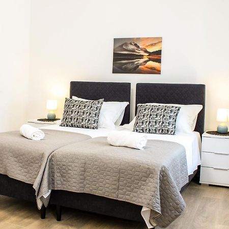 Tonka'S Beautiful Apartment In City Centre Spalato Esterno foto
