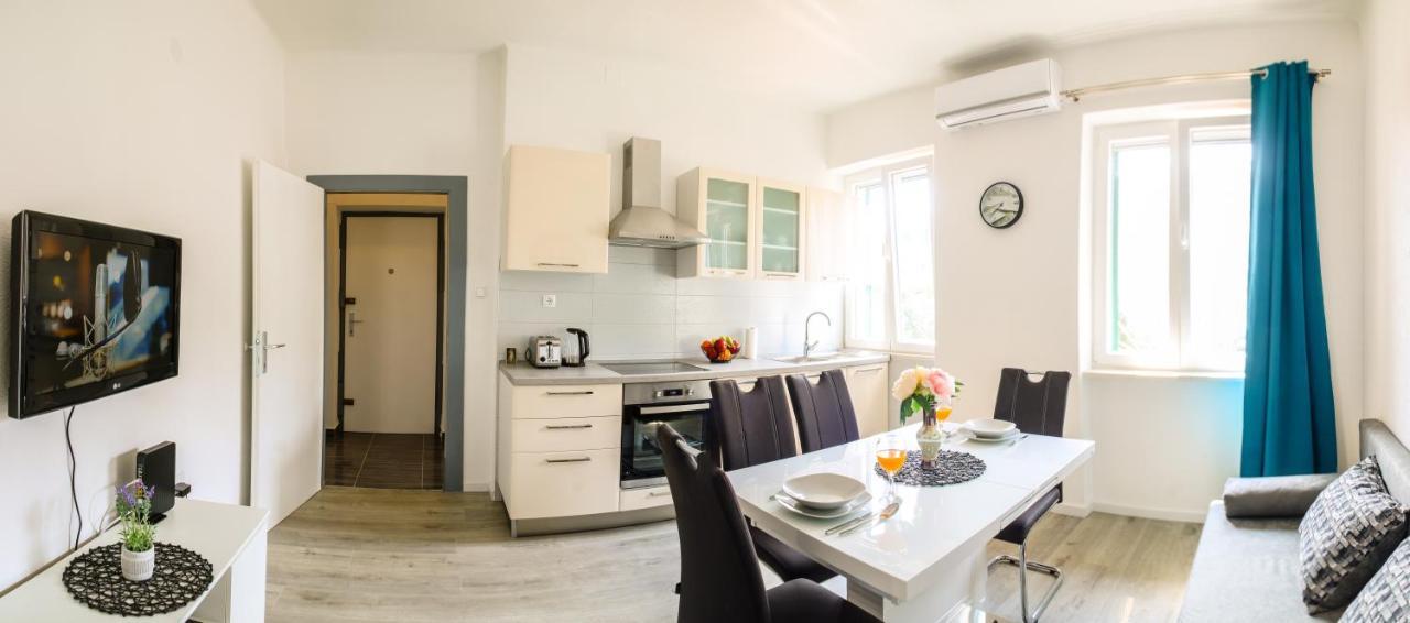 Tonka'S Beautiful Apartment In City Centre Spalato Esterno foto